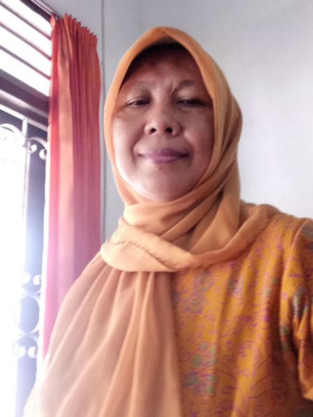 Berkas:Aqilatul Munawaroh.jpg