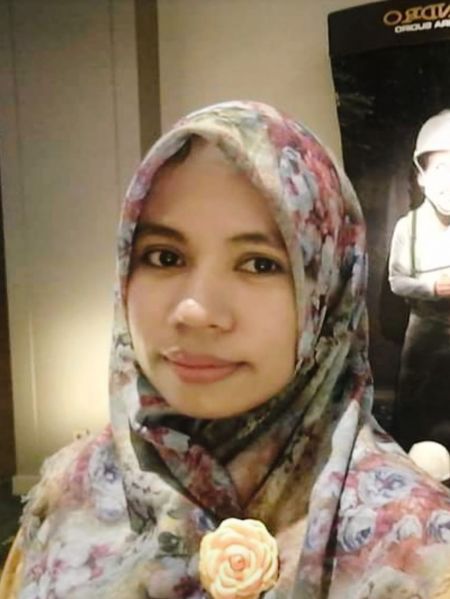 Berkas:Nur Azizah Nuhuyanan.jpeg