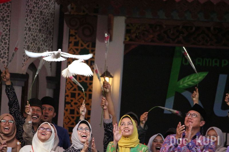 Berkas:Penutupan (03).JPG