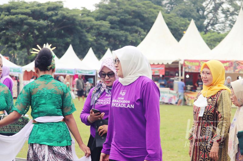 Berkas:Bazar KUPI 2 (26).JPG